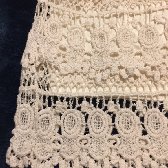 NWOT Cream lace mini - Picture 2 of 7